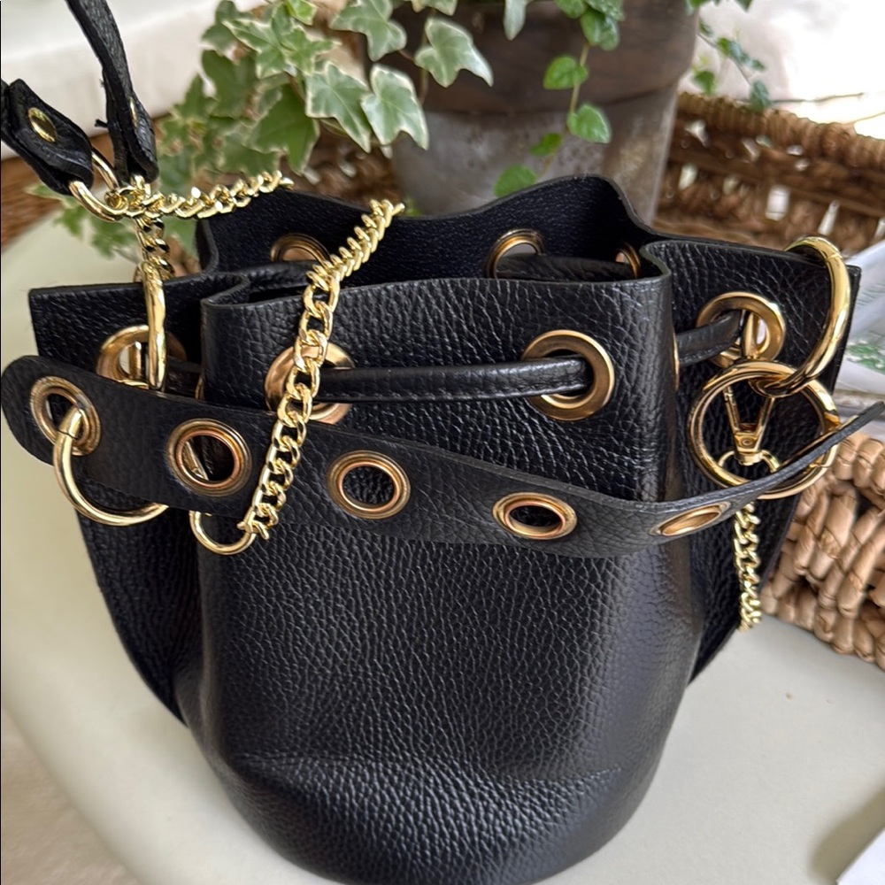Chic Black Leather Drawstring Bucket Purse - image 7